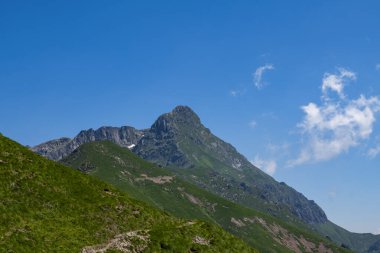 Orobie Alplerindeki Pizzo Dei tre Sinyori Dağı manzarası
