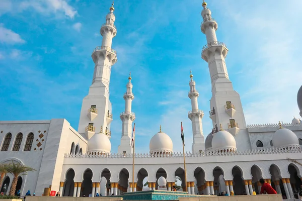 Große Scheich Zayed Moschee — Stockfoto