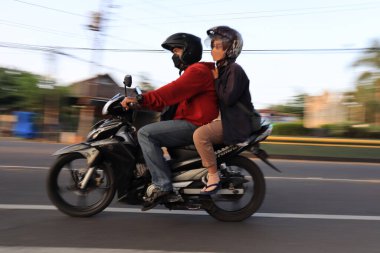 Tayland 'da motosiklet sürücüsü