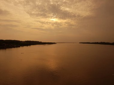 Yogyakarta 'daki nehir manzarası