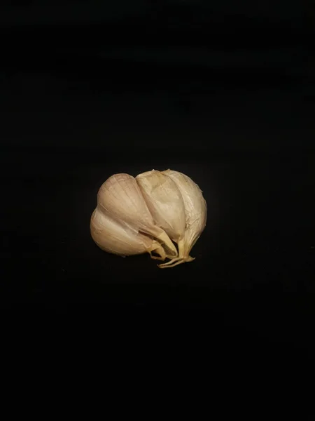 黑底大蒜 — 图库照片