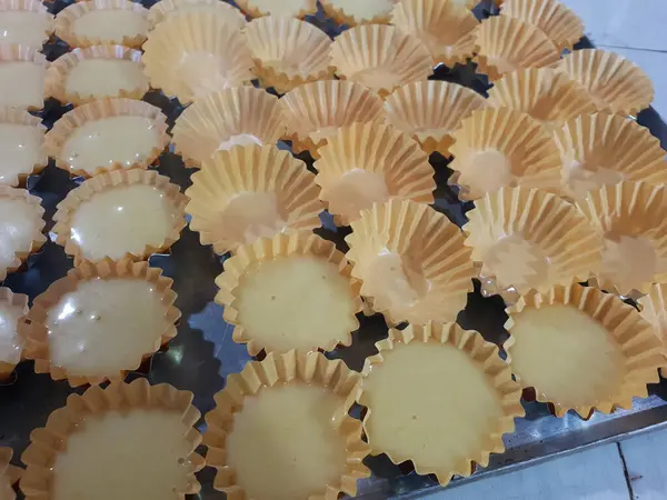 Moldes Silicone Amarelo Para Assar Cupcakes Cozinha — Fotografia de Stock