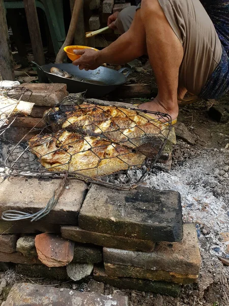Izgara Balık Tayland Yemeği Yakın — Stok fotoğraf