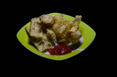 PANGSIT soslu krakerler