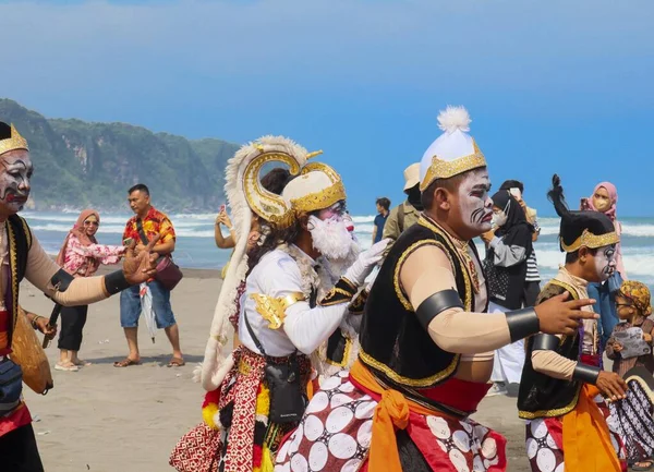 Parang Tritis Beach Джокьякарта Июня 2022 Annual Festival Sea Offering — стоковое фото