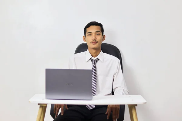 Asiatique Homme Affaires Travaillant Avec Ordinateur Portable — Photo