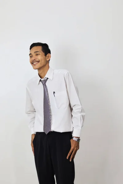 Junger Asiatischer Geschäftsmann Weißen Hemd Vor Weißem Hintergrund — Stockfoto
