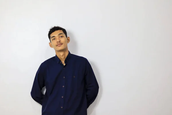 Porträt Eines Hübschen Asiatischen Mannes — Stockfoto