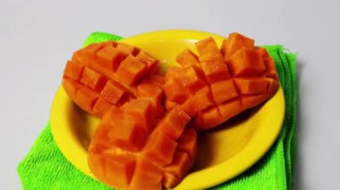 Mango parçalanmış görüntüler.  