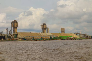 Palembang, Güney Sumatera / Endonezya: Pusri gübre Fabrikası