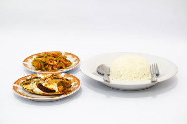 Balık buğulama ve Kızarmış Acı Kavun ve Beyaz Pirinç 