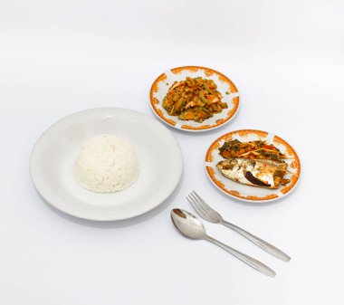 Balık buğulama ve Kızarmış Acı Kavun ve Beyaz Pirinç 