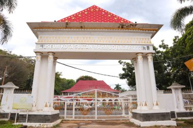 Sultan Mahmud Badaruddin 2. Müzesinin girişi Palembang, Güney Sumatra, Endonezya.