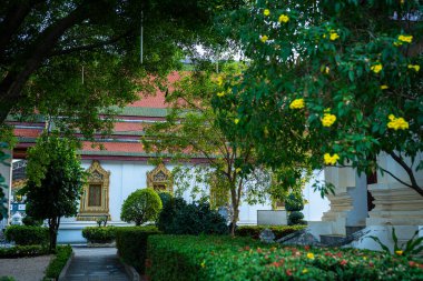 Geleneksel Tayland tarzı pencereler Wat Phra Si Rattana Mahato as Wat Yai bir Budist tapınağıdır Tayland 'ın önde gelen turistlerindendir..