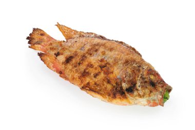 Beyaz arka plan üzerinde izole ızgara balık