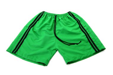 Beyaz bir arka plan üzerinde izole yeşil şort