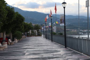 Güney İtalya 'da Calabria' da karakteristik bir sahil kasabasında mimari