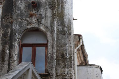 Güney İtalya 'da Calabria' da karakteristik bir sahil kasabasında mimari