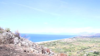 İtalya 'nın güneyindeki Calabria' daki Tyrhenian Denizi manzarası