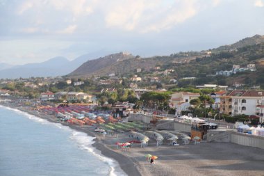 Tırren Denizi Sahili manzarası