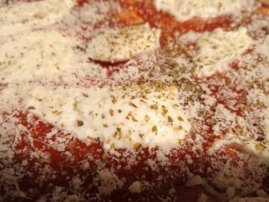 Restoranda pizza.