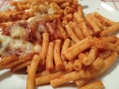 Lezzetli yiyeceklerin manzarasını kapat.