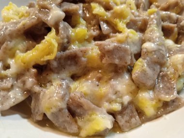 Lezzetli Asya yemeklerinin yakın görüntüsü