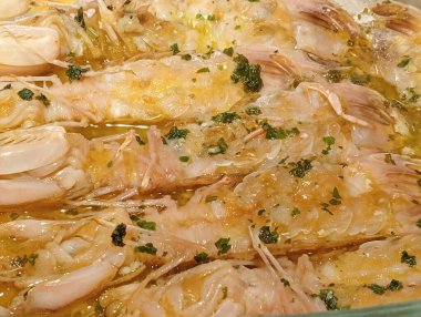 Magnezella (ayrıca deniz ağustos böceği veya batte batte olarak da bilinir), Scyllaridae familyasından yağlı, maydanozlu ve sarımsaklı bir kabukludur.