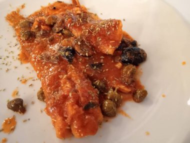 Sebzeli kızarmış pirinçli yakın çekim.