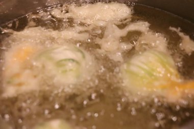 Lezzetli Asya yemeklerinin yakın görüntüsü