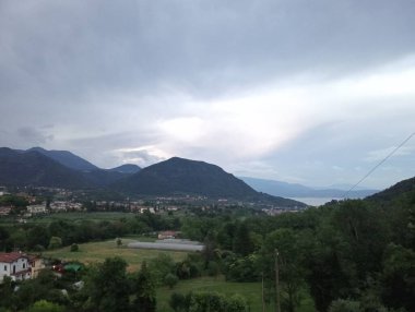 Dağların güzel manzarası