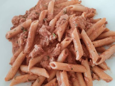 Lezzetli Asya yemeklerinin yakın görüntüsü