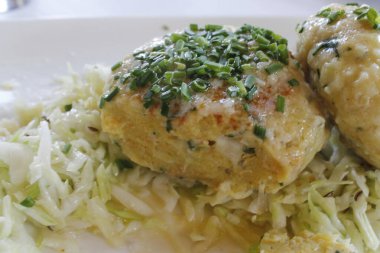 peynir ile kızarmış balık