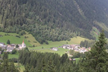 Dolomitlerin havadan görünüşü, İtalya