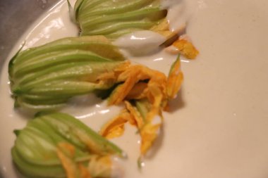 Lezzetli Asya yemeklerinin yakın görüntüsü