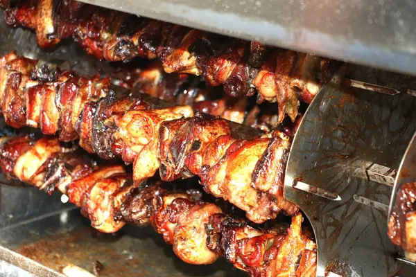 Izgarada domuz pirzolası.