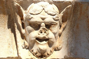 Eski Dubrovnik kasabasında heykel, Hırvat