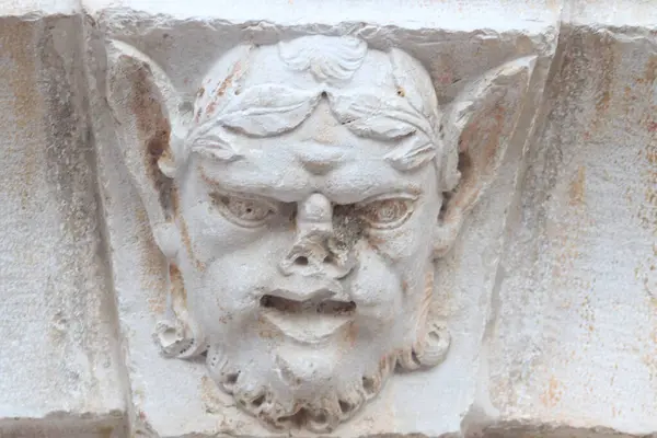 Kudüs şehrindeki kutsal mezarlığın tapınağı.