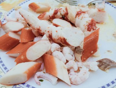 Sebze ve baharatlı ızgara balık.