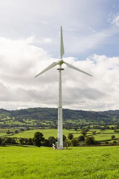 Windturbine Het Landelijke Landbouwlandschap Boven Tanat Valley Powys North Wales — Stockfoto