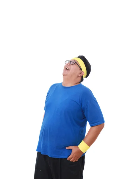 Gelukkige Aziatische Overgewicht Man Sportkleding Staan Terwijl Lachen Geïsoleerd Wit — Stockfoto