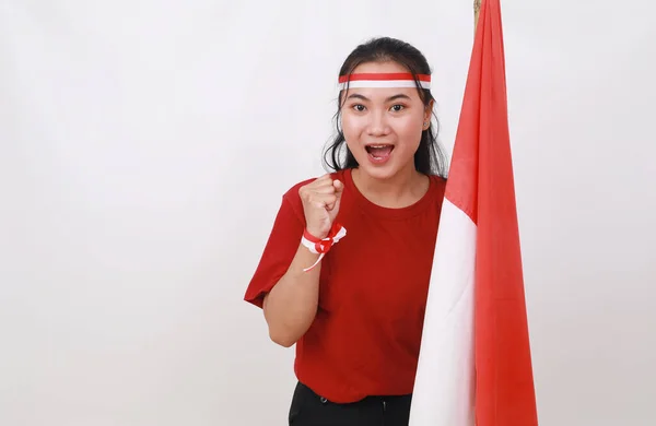 Jovem Indonésia Animado Comemorar Dia Independência Segurando Bandeira Branca Vermelha — Fotografia de Stock