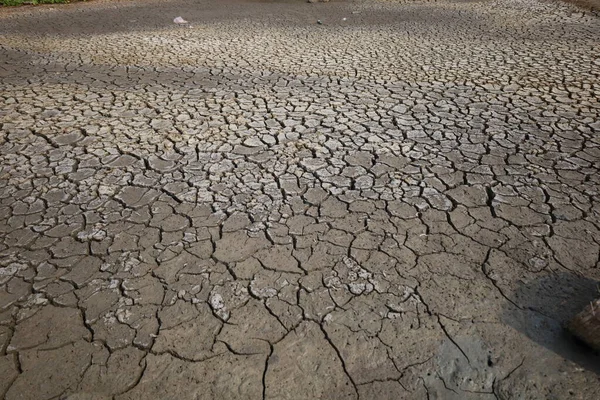 干旱在印度尼西亚造成了裂隙 — 图库照片