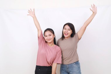 Gençlik portresi. Kollarını kaldır. Hafta sonları boş vakit geçir.