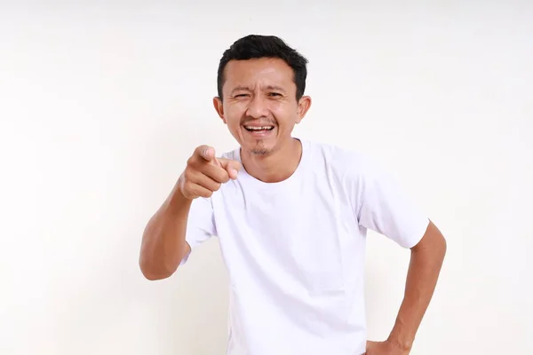 Cheerful Asian Funny Man Laughing Lot While Pointing Camera Isolated — Stock Photo, Image