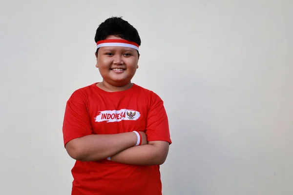 Niño Indonesio Celebra Día Independencia Indonesia Con Atributo Rojo Blanco —  Fotos de Stock