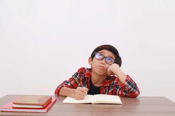 Asiatico Studente Studiare Mentre Pensiero Alcuni Idea Scrivania — Foto Stock