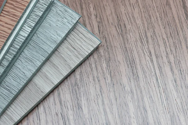 İç işleri için hazır vinil döşeme örnekleri