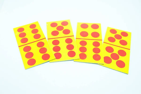 多米诺骨牌中的大牌或大牌 一只至少有39个斑点的手 — 图库照片