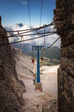 Gondol, Forcella Staunies 'e, Monte Cristallo grubuna, Dolomitler, İtalya
